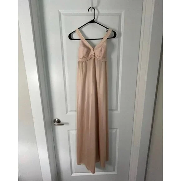 Vintage Nightgown - Picture 1 of 7